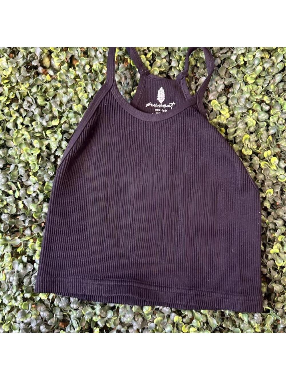 🖤 Free People Movement Happiness Runs ribbed cropped tank in black, size XS/S.